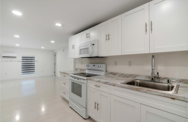 1010 NW 25th Ave - 1010 NW 25th Ave, Miami, FL 33125