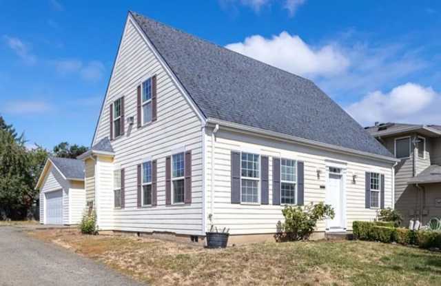 4 bedroom Home- Forest Grove.  Available now Gallery 3