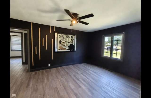 1942 Emerson Ave Gallery 3