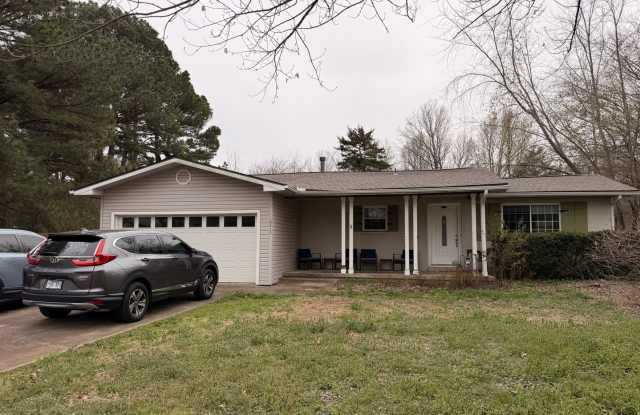 3 bedroom 2 bath near U of A campus - a must see! photos photos