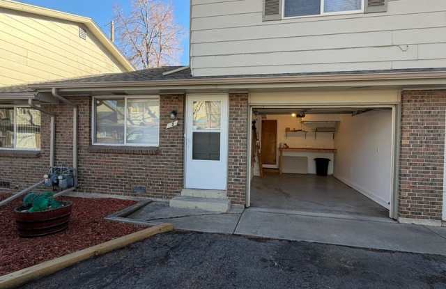 2 Bedroom 1 Bath Townhome - Lakewood! photos photos