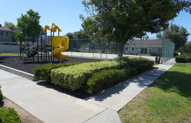 Nicely Upgraded 4 Bed 2.5 Bath Yorba Linda Townhome Gallery 4