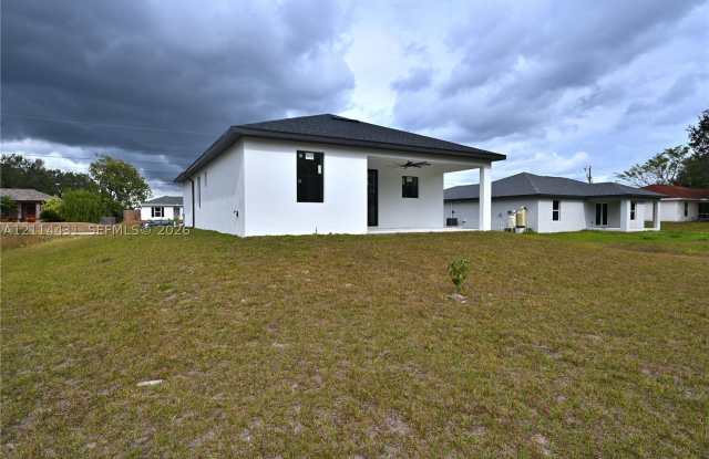 4107 13 st SW Gallery 4