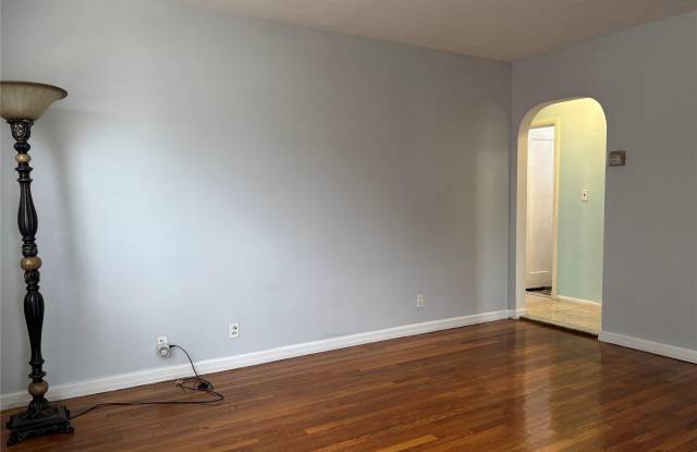 225-25 114th Road Gallery 3