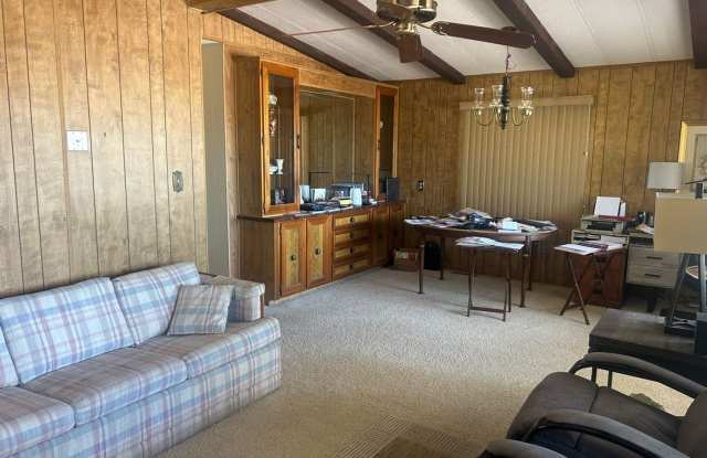 Long term rental on the Golf Course Gallery 4