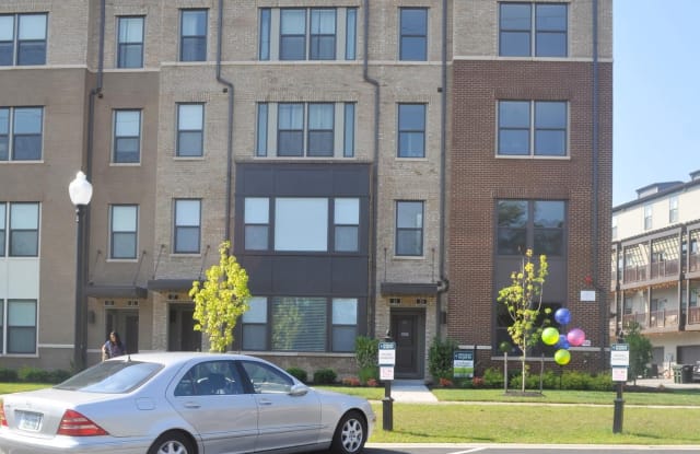 23 SILVERWAY DRIVE - 23 Silverway Dr, Herndon, VA 20170