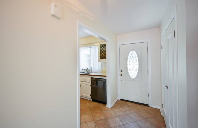 533 Ranch Road Gallery 3