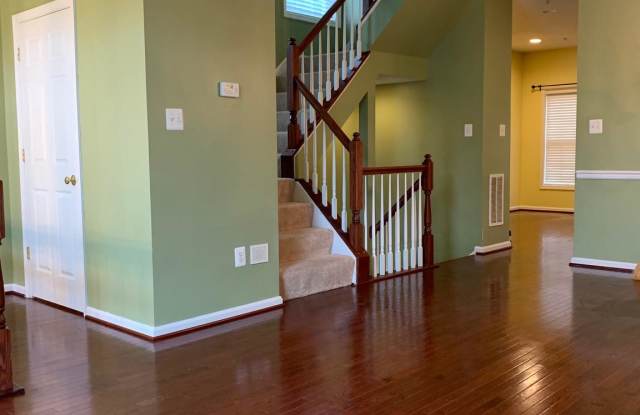 2727 CORNET COURT Gallery 3