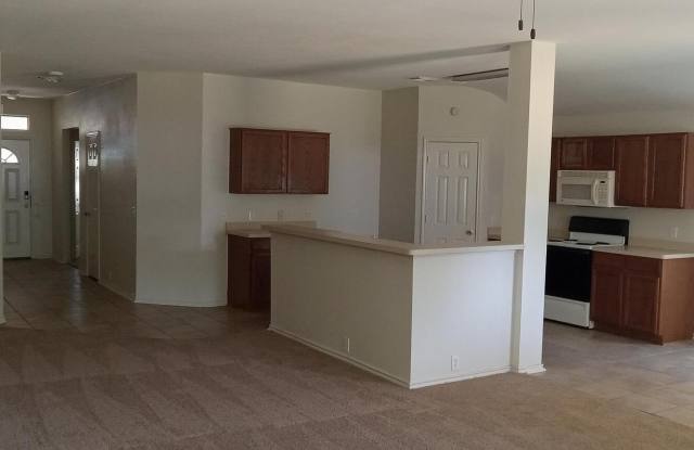 15803 Borwick Ln Gallery 3