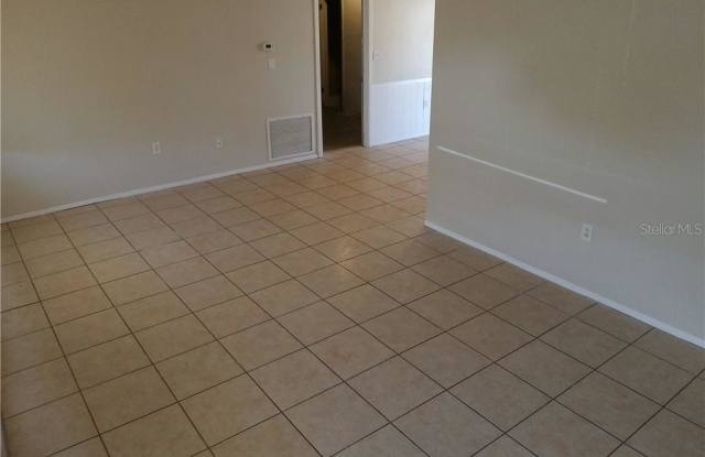 1435 VIKING DRIVE Gallery 4