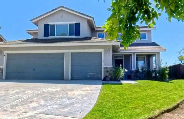 526 Wrightwood, Corona CA - Charming Home with Stunning Views – $3,950/month photos photos