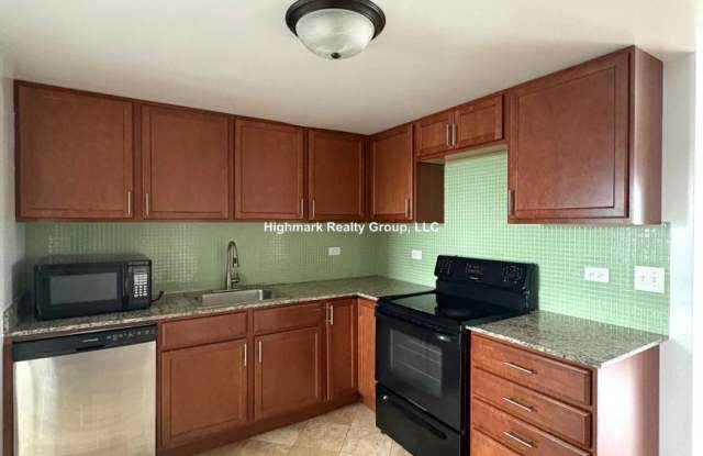 7630 1/2 North Milwaukee Ave. Gallery 4