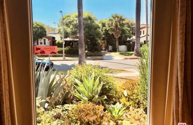 352 S PALM DR Gallery 4