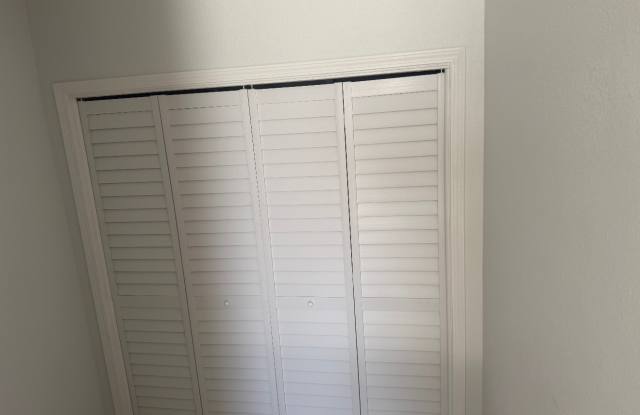 327 C St photos photos