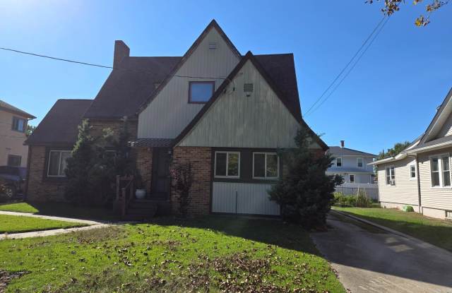18 N STATE Street unit: Upstairs - 18 North State Street, Vineland, NJ 08360