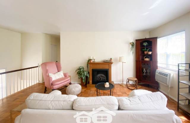 3304 Coryell Lane Gallery 3