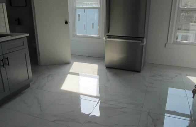 16 Winthrop Street Gallery 4