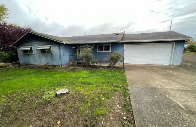 3 Bedroom Home with RV Parking photos photos