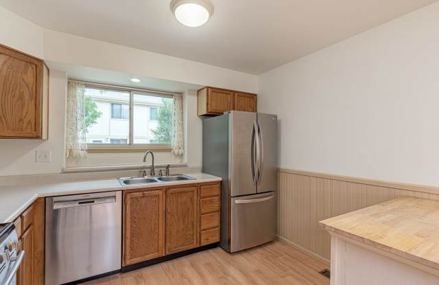 Gorgeous Thornton Three Bedroom Ranch! Gallery 4