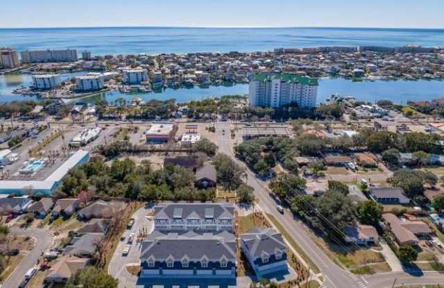 100 Beach Drive unit: 11 photos photos