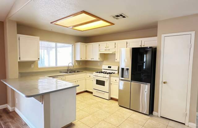 320 Mirasol Way Gallery 4