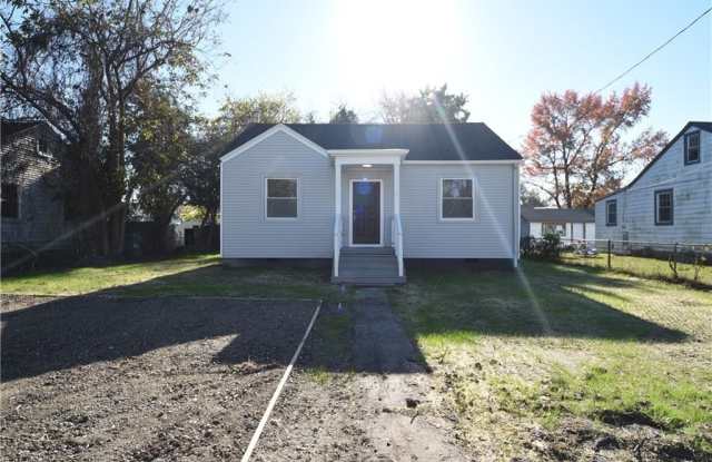 18 E Gilbert Street - 18 East Gilbert Street, Hampton, VA 23669