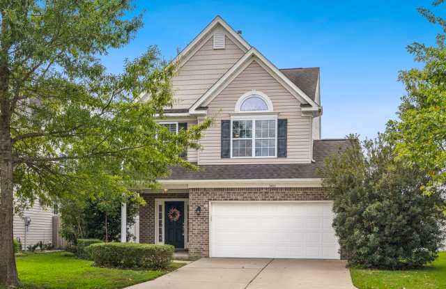 Spacious 4 bedroom, 3.5 bathroom home in Virginia Beach with new paint and carpet throughout! photos photos