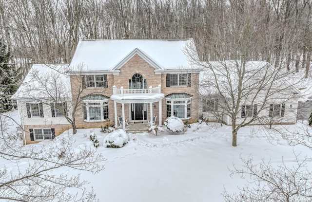 8600 Tamarack Trail photos photos