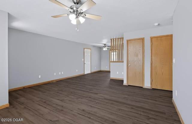 1903 Chris Lane Gallery 4
