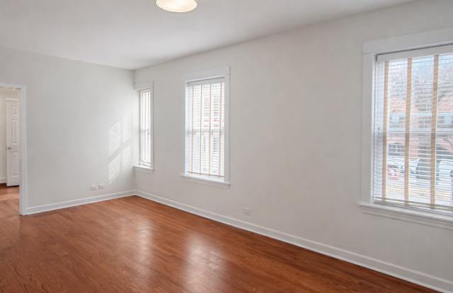 Renovated 2BD / 1BA with Modern Finishes - Albany Park photos photos
