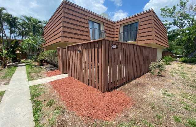 5239 Cedarbend Drive unit: 1 photos photos