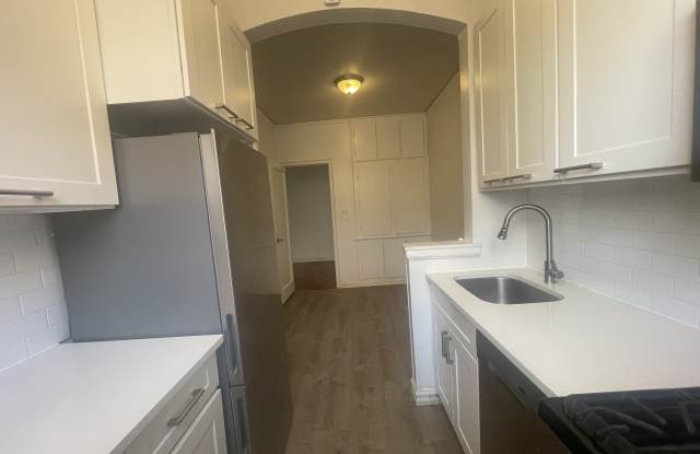 3240 Henry Hudson Pkwy photos photos