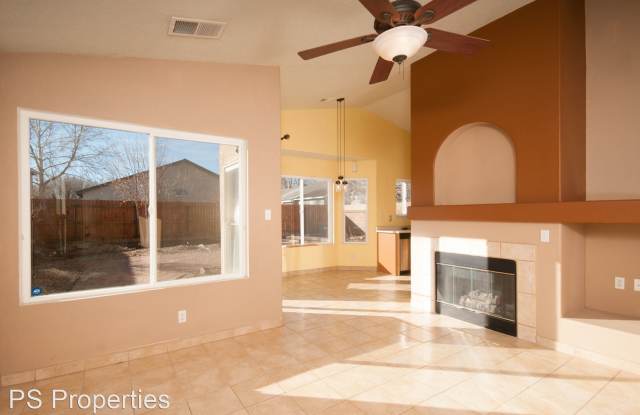 3051 Glorieta Meadows Gallery 2