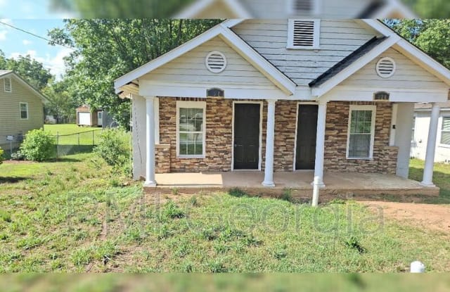 130 Irwin St - 130 Irwin Street, Cedartown, GA 30125