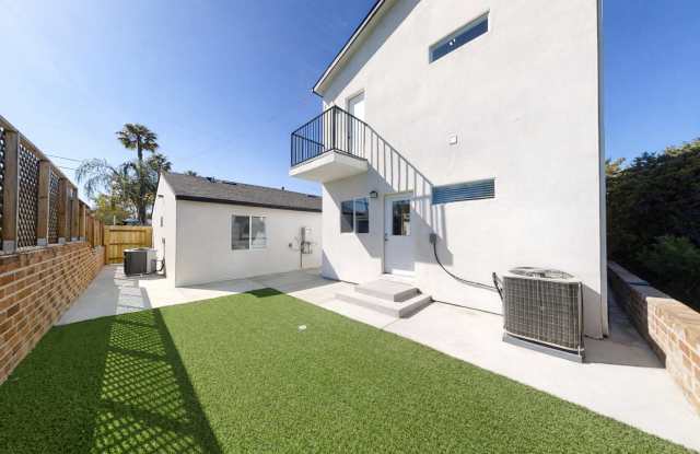 4BD/2BA with a Balcony! photos photos
