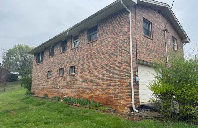 Brick ranch in photos photos