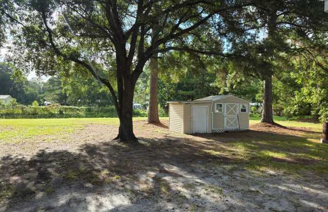 Quiet Neighborhood! Gallery 3