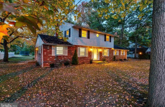 24 MAPLE AVENUE photos photos