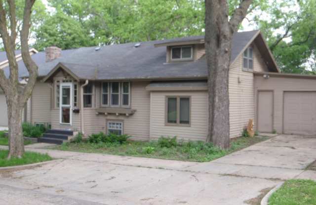 Updated Unique Charming Home! Next to Augustana! Gallery 3