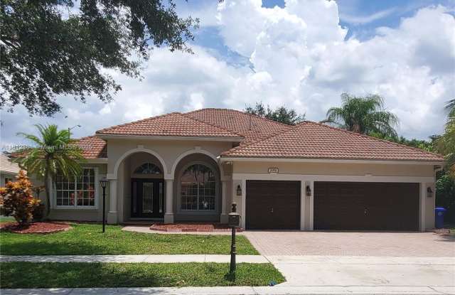 2051 NW 125th Ter photos photos