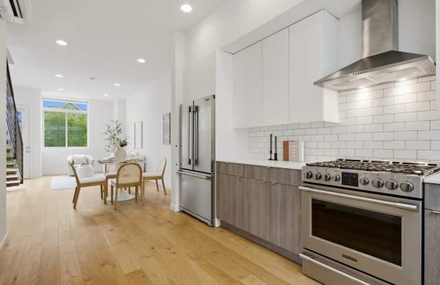 3043 21st Avenue West Gallery 2