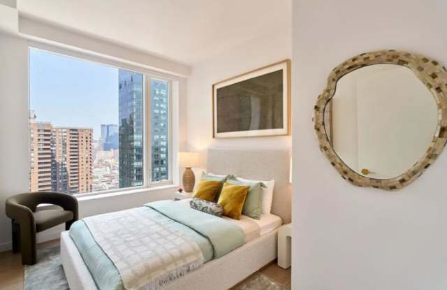 457 West 40th St. Gallery 3