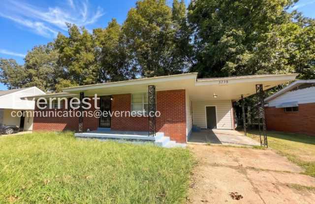 3238 Kenland Drive Gallery 1