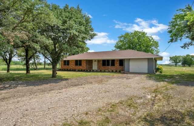 9209 Fm 1570 N photos photos