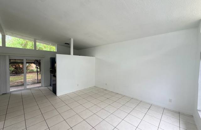 Spacious & Charming 3 bed 1 bath remodeled home with a large backyard! Gallery 3