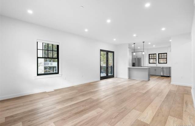 27 Choate Lane Gallery 4