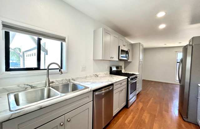 Beautiful, Remodeled 3 Bed, 2 Bath in the Heart of Clairemont! photos photos