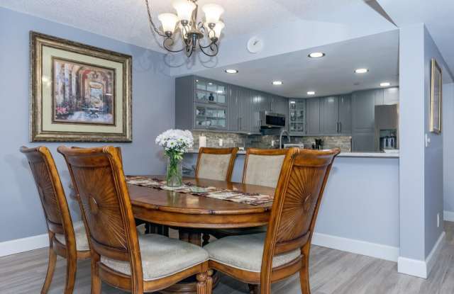 312 Oak Harbour Drive Gallery 4