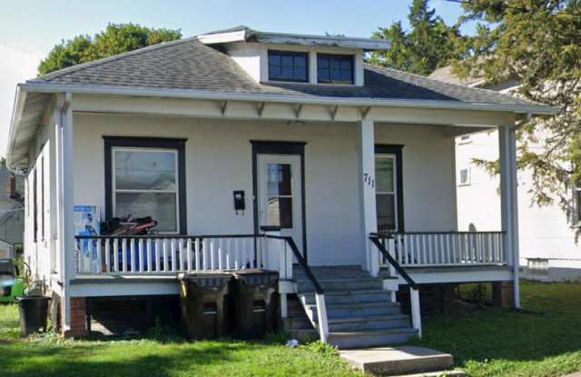 711 W Ringold St photos photos
