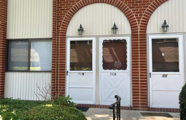 753 Chestnut Street Gallery 2